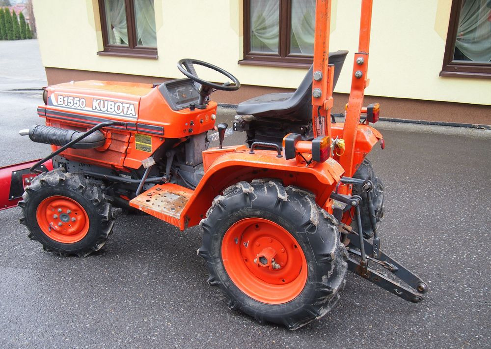 Ciągnik Kubota B1550 1994 traktorek KUBOTA 4x4 19KM - Traktor: gambar 5 Ciągnik Kubota B1550 1994 traktorek KUBOTA 4x4 19KM - Traktor: gambar 5