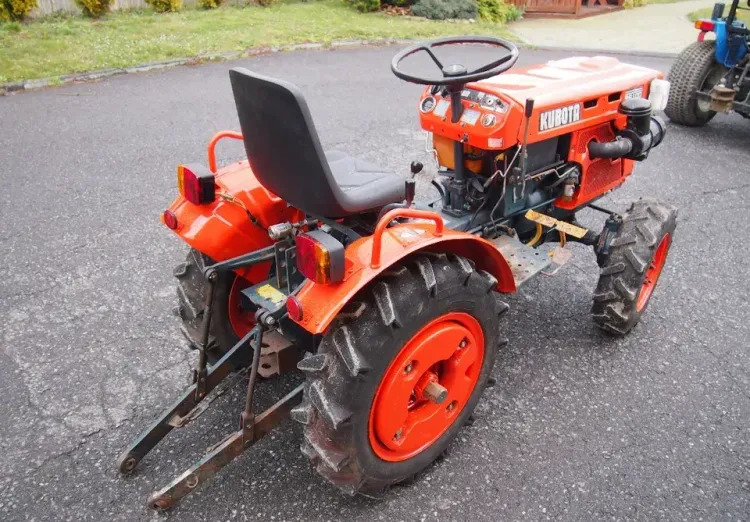 Ciągnik Kubota B6100 1995 4x4 - Traktor: gambar 5 Ciągnik Kubota B6100 1995 4x4 - Traktor: gambar 5