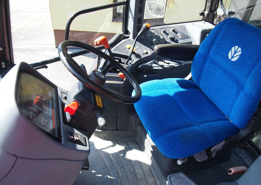 Traktor Ciągnik New Holland NH M 135 1998 NEW HOLLAND TM M135: gambar 13