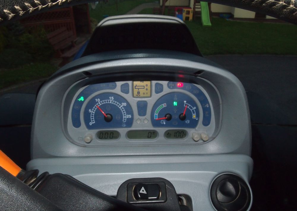 Traktor Ciągnik New Holland T7.185 2013 New Holland Autocommand i TUZ: gambar 8