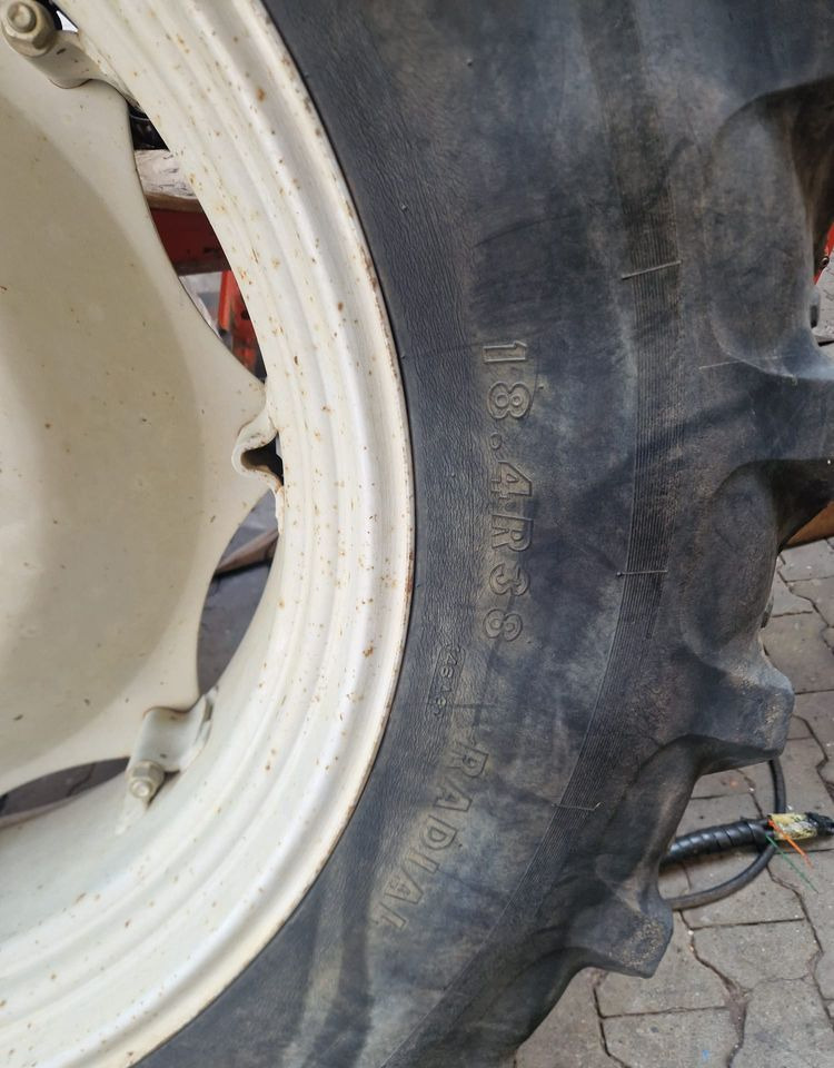 Części do Ciągnika Massey Ferguson MF 3000, 6000 Koła tylne 18,4R38 do ciągnika MF - Roda untuk Peralatan pertanian: gambar 3 Części do Ciągnika Massey Ferguson MF 3000, 6000 Koła tylne 18,4R38 do ciągnika MF - Roda untuk Peralatan pertanian: gambar 3