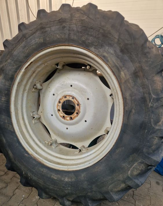 Części do Ciągnika Massey Ferguson MF 3000, 6000 Koła tylne 18,4R38 do ciągnika MF - Roda untuk Peralatan pertanian: gambar 4 Części do Ciągnika Massey Ferguson MF 3000, 6000 Koła tylne 18,4R38 do ciągnika MF - Roda untuk Peralatan pertanian: gambar 4