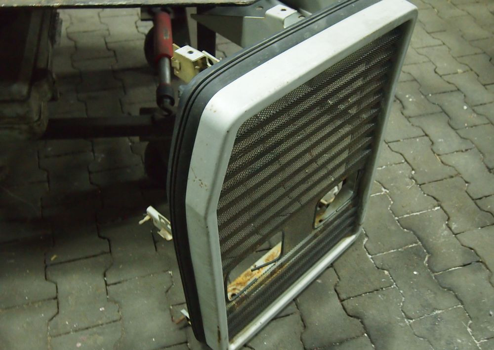 Części do Ciągnika Massey Ferguson MF 3000, 6000 Przedni grill maskę do Massey Ferguson serii 3000, 3100.
z lampami - Panggangan untuk Peralatan pertanian: gambar 1 Części do Ciągnika Massey Ferguson MF 3000, 6000 Przedni grill maskę do Massey Ferguson serii 3000, 3100.
z lampami - Panggangan untuk Peralatan pertanian: gambar 1