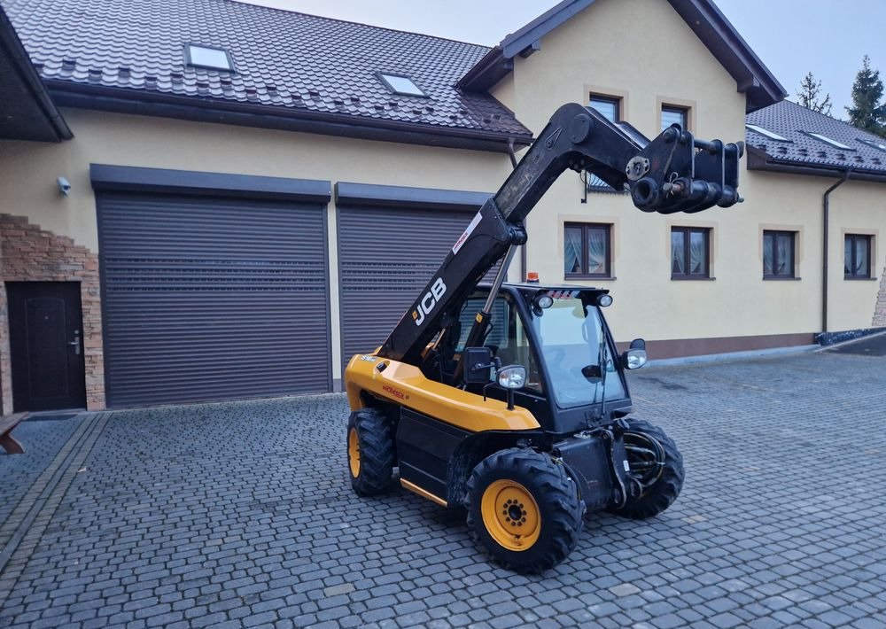 Ładowarka teleskopowa JCB 516-40 2017 Ładowarka teleskopowa JCB - Telehandler: gambar 1 Ładowarka teleskopowa JCB 516-40 2017 Ładowarka teleskopowa JCB - Telehandler: gambar 1