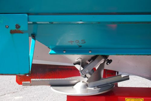 Rozsiewacz nawozów Sulky DPX GL 2000 18-24m Rozsiewacz nawozów Sulky - Penyebar pupuk: gambar 4 Rozsiewacz nawozów Sulky DPX GL 2000 18-24m Rozsiewacz nawozów Sulky - Penyebar pupuk: gambar 4