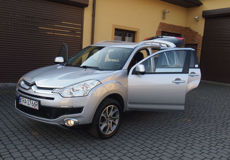 Samochód Citroen C-Crosser 2.2 HDI 2010 Samochód osobowy SUW 4x4 - Mobil: gambar 1 Samochód Citroen C-Crosser 2.2 HDI 2010 Samochód osobowy SUW 4x4 - Mobil: gambar 1