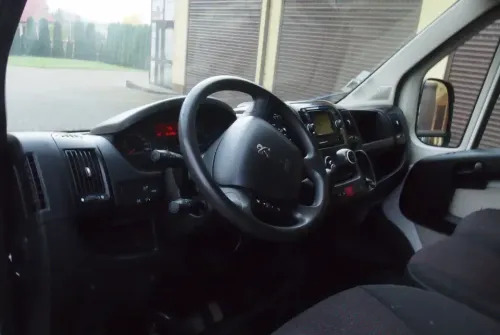 Samochody dostawcze Peugeot Boxer 2015 - Van panel: gambar 5 Samochody dostawcze Peugeot Boxer 2015 - Van panel: gambar 5