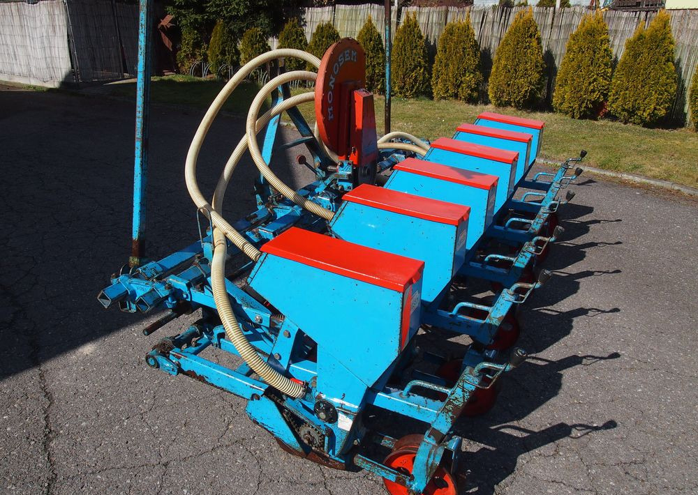 Siewnik Monosem do kukurydzy ,buraków i słonecznika - Penabur presisi: gambar 4 Siewnik Monosem do kukurydzy ,buraków i słonecznika - Penabur presisi: gambar 4