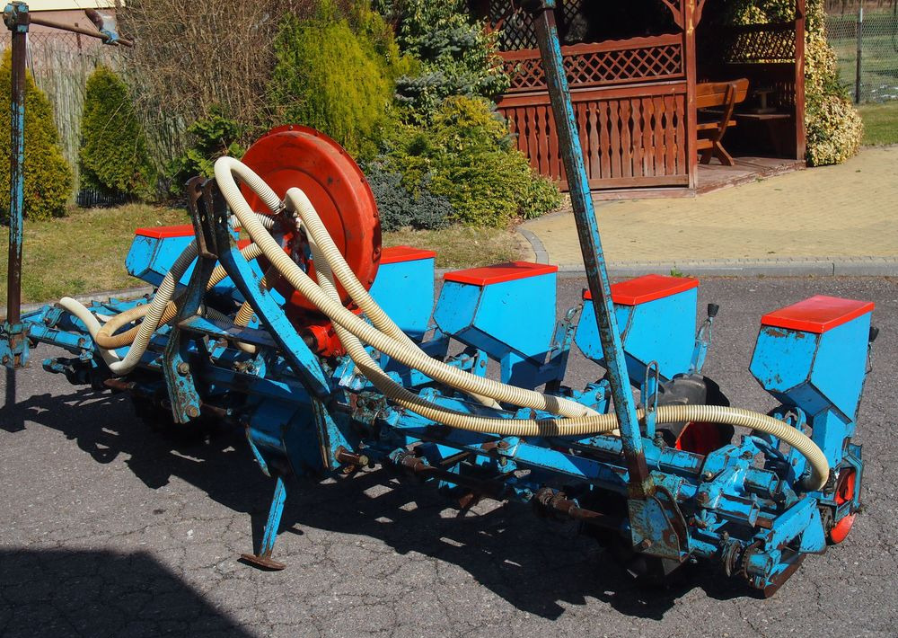 Siewnik Monosem do kukurydzy ,buraków i słonecznika - Penabur presisi: gambar 2 Siewnik Monosem do kukurydzy ,buraków i słonecznika - Penabur presisi: gambar 2