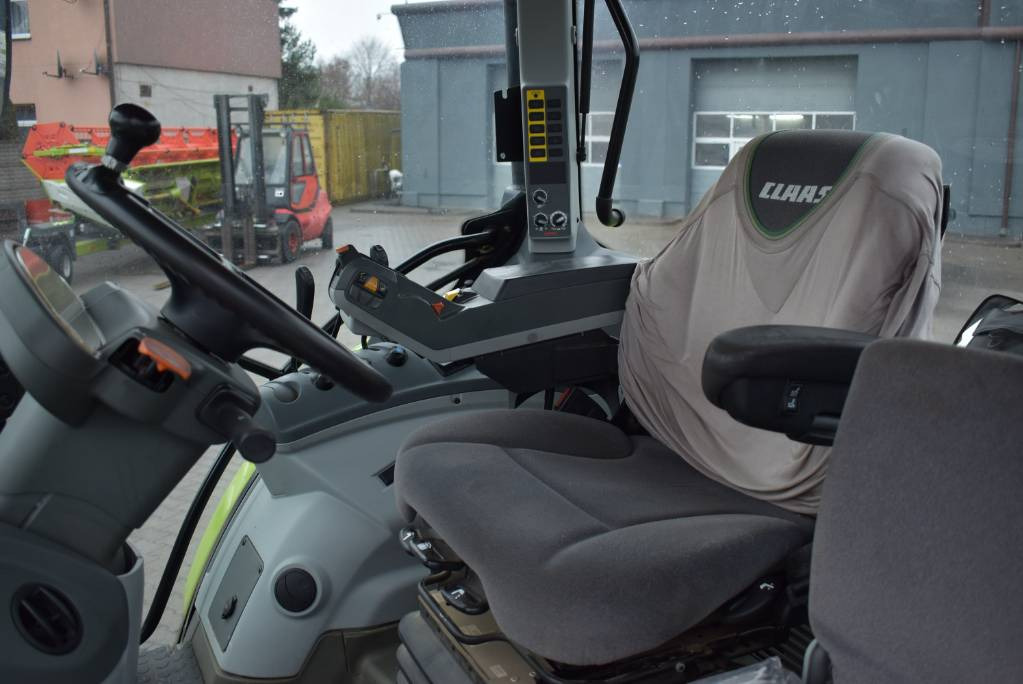 Traktor Claas Arion 630: gambar 9