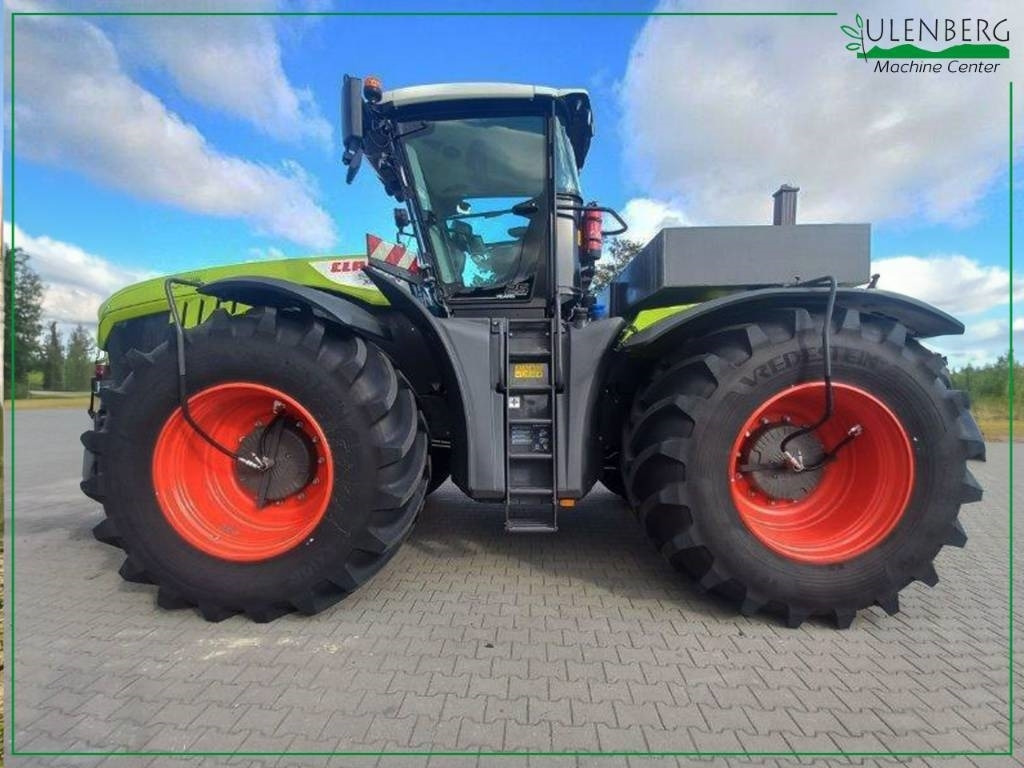 Claas XERION 5000 - Traktor: gambar 1 Claas XERION 5000 - Traktor: gambar 1
