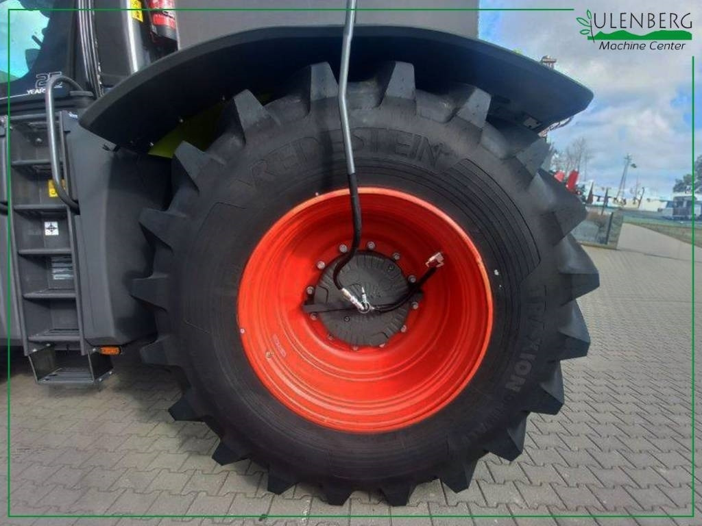 Claas XERION 5000 - Traktor: gambar 4 Claas XERION 5000 - Traktor: gambar 4