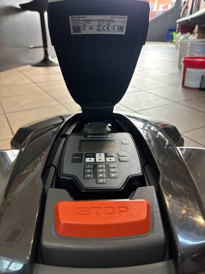 Mesin pemotong rumput baru Husqvarna Automower 310: gambar 8