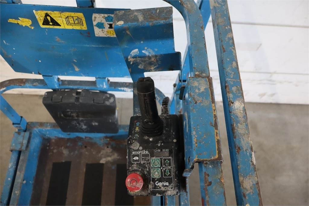 Scissor lifts Genie GS2032: gambar 9