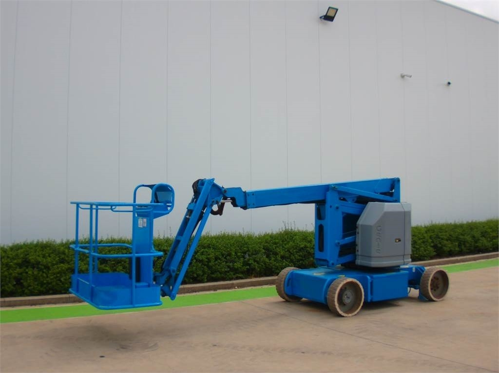 Genie Z34-22N - Boom artikulasi: gambar 2 Genie Z34-22N - Boom artikulasi: gambar 2