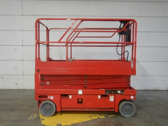 Haulotte Compact 10 - Scissor lifts: gambar 1 Haulotte Compact 10 - Scissor lifts: gambar 1