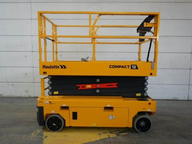 Haulotte Compact 12 AE - Scissor lifts: gambar 1 Haulotte Compact 12 AE - Scissor lifts: gambar 1
