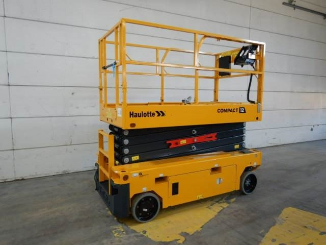 Haulotte Compact 12 AE - Scissor lifts: gambar 2 Haulotte Compact 12 AE - Scissor lifts: gambar 2