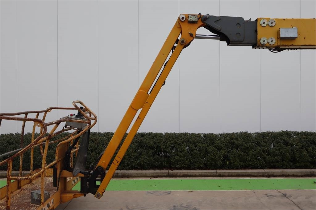 Boom artikulasi Haulotte HA260PX: gambar 7