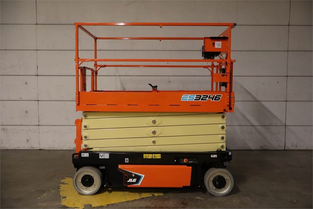 JLG ES3246 - Scissor lifts: gambar 1 JLG ES3246 - Scissor lifts: gambar 1