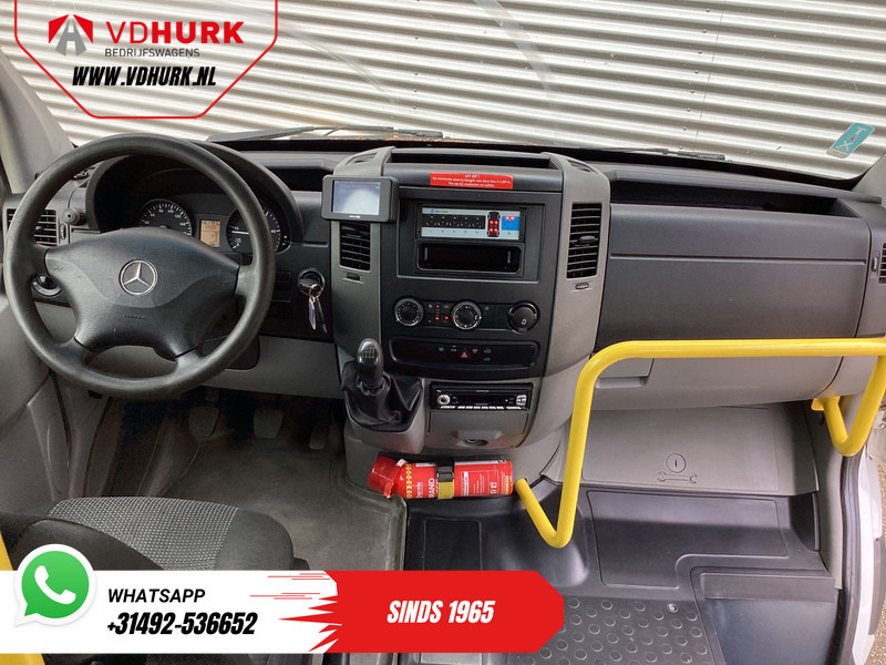Mercedes-Benz Sprinter 313 2.2 CDI L2H2 € 10.164 Incl. BTW EXPORT ONLY Combi/ 9 Persoons/ Kombi/ 9P/ Airco/ Rolstoellift - Bus mini, Van penumpang: gambar 3 Mercedes-Benz Sprinter 313 2.2 CDI L2H2 € 10.164 Incl. BTW EXPORT ONLY Combi/ 9 Persoons/ Kombi/ 9P/ Airco/ Rolstoellift - Bus mini, Van penumpang: gambar 3