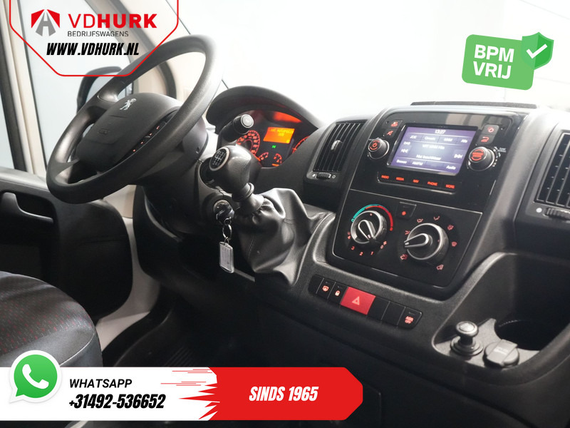 Peugeot Boxer 2.2 HDi 120 pk L2H2 BPM VRIJ! 2.5t Trekverm./ Navi/ PDC/ Cruise/ Airco - Van kecil: gambar 3 Peugeot Boxer 2.2 HDi 120 pk L2H2 BPM VRIJ! 2.5t Trekverm./ Navi/ PDC/ Cruise/ Airco - Van kecil: gambar 3