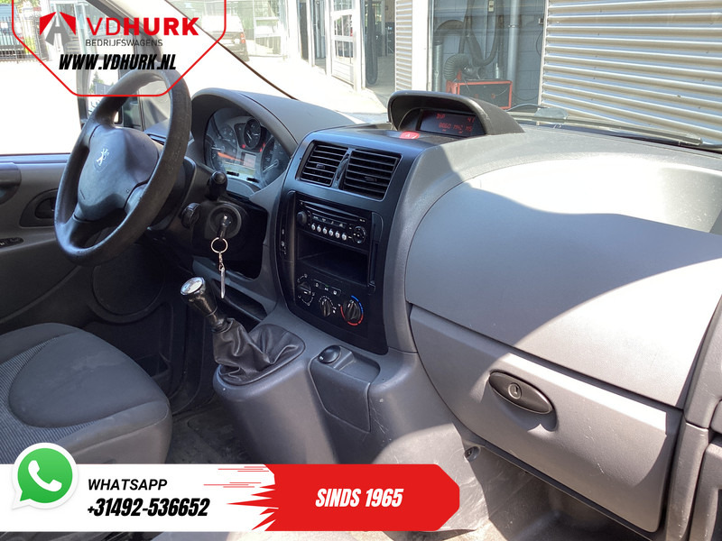 Peugeot Expert 1.6 HDI L2 DC Dubbel Cabine EXPORT ONLY DB Riem V.V./ APK 5-26'/ Airco/ Trekhaak - Van kecil, Van kombi: gambar 3 Peugeot Expert 1.6 HDI L2 DC Dubbel Cabine EXPORT ONLY DB Riem V.V./ APK 5-26'/ Airco/ Trekhaak - Van kecil, Van kombi: gambar 3