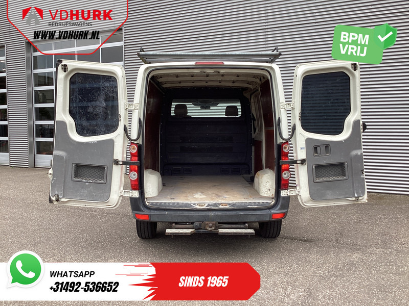 Volkswagen Crafter 35 2.5 TDI EXPORT ONLY Riem V.V/ APK 5-2026/ Imperiaal/ Gev.stoel/ 2.8T trekverm./ Navi/ Trekhaak/ Airco - Van panel: gambar 5 Volkswagen Crafter 35 2.5 TDI EXPORT ONLY Riem V.V/ APK 5-2026/ Imperiaal/ Gev.stoel/ 2.8T trekverm./ Navi/ Trekhaak/ Airco - Van panel: gambar 5
