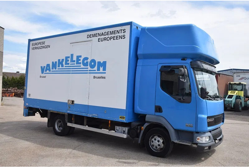 DAF LF 220 LF45 220 - Truk box: gambar 5 DAF LF 220 LF45 220 - Truk box: gambar 5