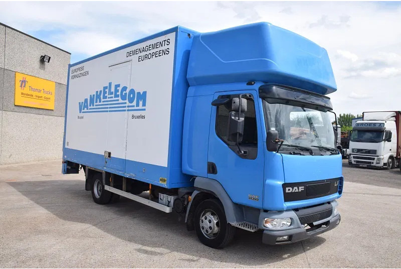 DAF LF 220 LF45 220 - Truk box: gambar 4 DAF LF 220 LF45 220 - Truk box: gambar 4