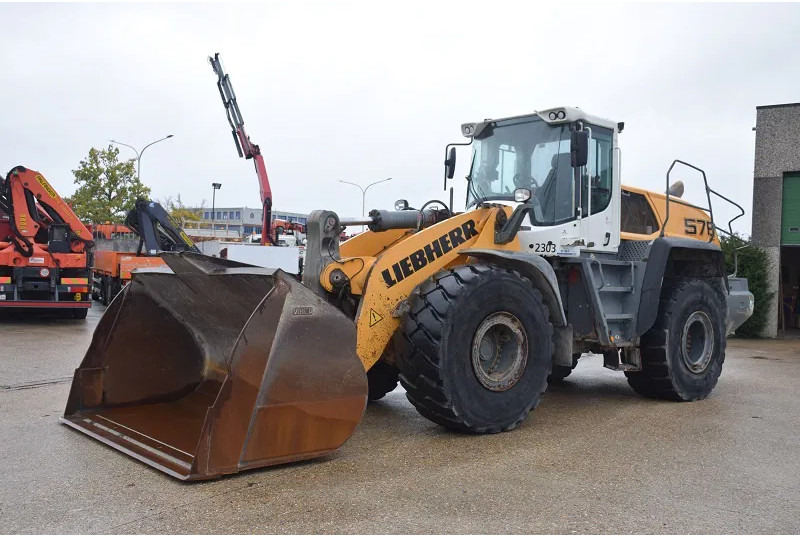 Liebherr L576 X power -stock id93 - Wheel loader: gambar 2 Liebherr L576 X power -stock id93 - Wheel loader: gambar 2