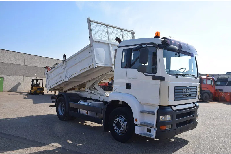 MAN TGA 19.310 - Truk jungkit: gambar 3 MAN TGA 19.310 - Truk jungkit: gambar 3
