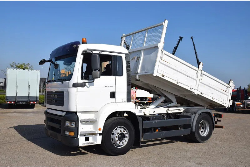 MAN TGA 19.310 - Truk jungkit: gambar 2 MAN TGA 19.310 - Truk jungkit: gambar 2