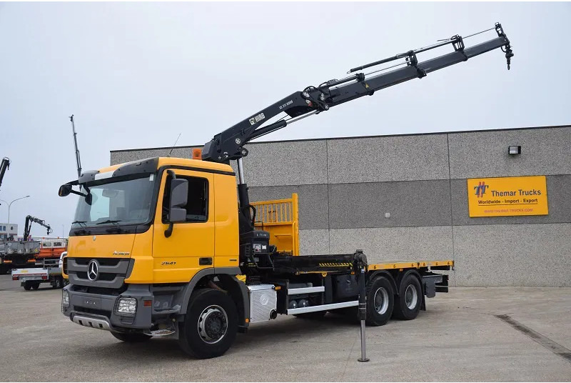Mercedes-Benz - Truk flatbed, Truk derek: gambar 1 Mercedes-Benz - Truk flatbed, Truk derek: gambar 1