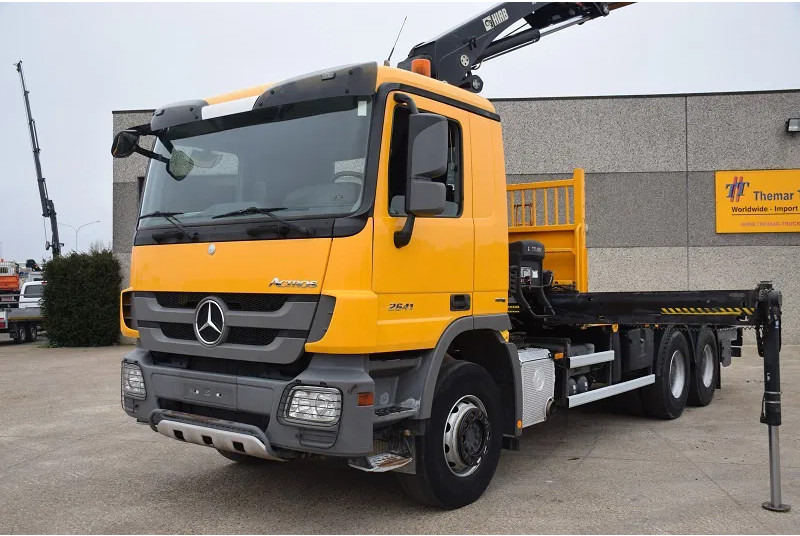 Mercedes-Benz - Truk flatbed, Truk derek: gambar 2 Mercedes-Benz - Truk flatbed, Truk derek: gambar 2
