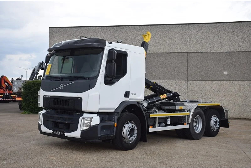 Volvo FE 320 - Hook lift: gambar 2 Volvo FE 320 - Hook lift: gambar 2