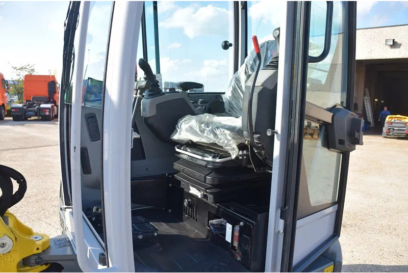 WACKER NEUSON Neuson Wacker 4 TON EZ36 -stock id104 - Ekskavator mini: gambar 5 WACKER NEUSON Neuson Wacker 4 TON EZ36 -stock id104 - Ekskavator mini: gambar 5