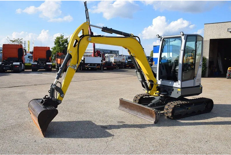 WACKER NEUSON Neuson Wacker 4 TON EZ36 -stock id104 - Ekskavator mini: gambar 4 WACKER NEUSON Neuson Wacker 4 TON EZ36 -stock id104 - Ekskavator mini: gambar 4