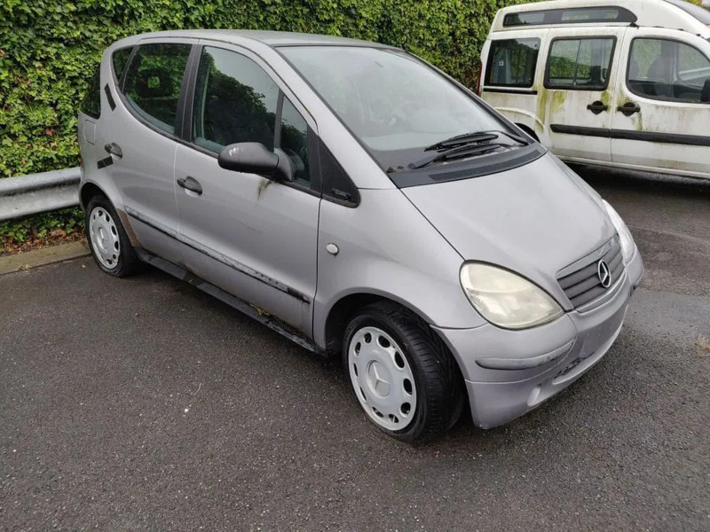 Mercedes-Benz A-Klasse A 170 CDI *export - Hatchback: gambar 2 Mercedes-Benz A-Klasse A 170 CDI *export - Hatchback: gambar 2