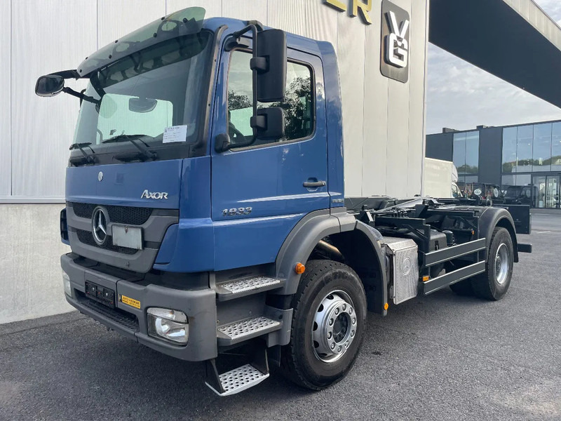 Mercedes-Benz Axor 1833 *cruise control*bluetooth*airconditioning*differentieelslot - Hook lift: gambar 2 Mercedes-Benz Axor 1833 *cruise control*bluetooth*airconditioning*differentieelslot - Hook lift: gambar 2