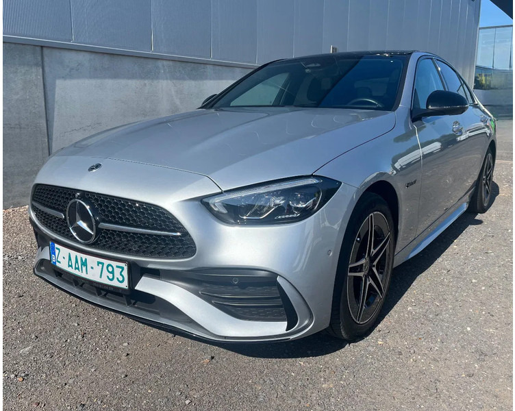 Mercedes-Benz C-Klasse C300e Sedan*AMG PAKKET*NIGHT PAKKET*HEADUPDISPL*360°CAM* - Mobil sedan: gambar 1 Mercedes-Benz C-Klasse C300e Sedan*AMG PAKKET*NIGHT PAKKET*HEADUPDISPL*360°CAM* - Mobil sedan: gambar 1