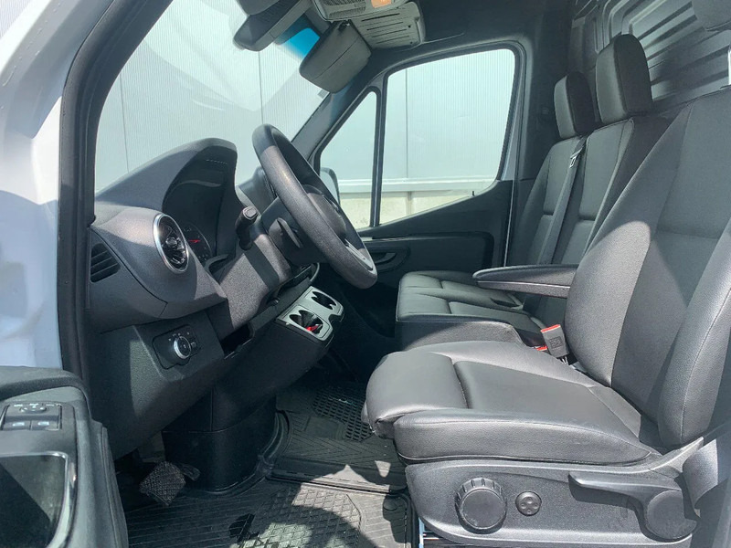Mercedes-Benz Sprinter 317 CDI*L2H2*TREKHAAK 3,5TON*ACHTERUITRIJCAMERA*NAVI* - Van panel: gambar 3 Mercedes-Benz Sprinter 317 CDI*L2H2*TREKHAAK 3,5TON*ACHTERUITRIJCAMERA*NAVI* - Van panel: gambar 3