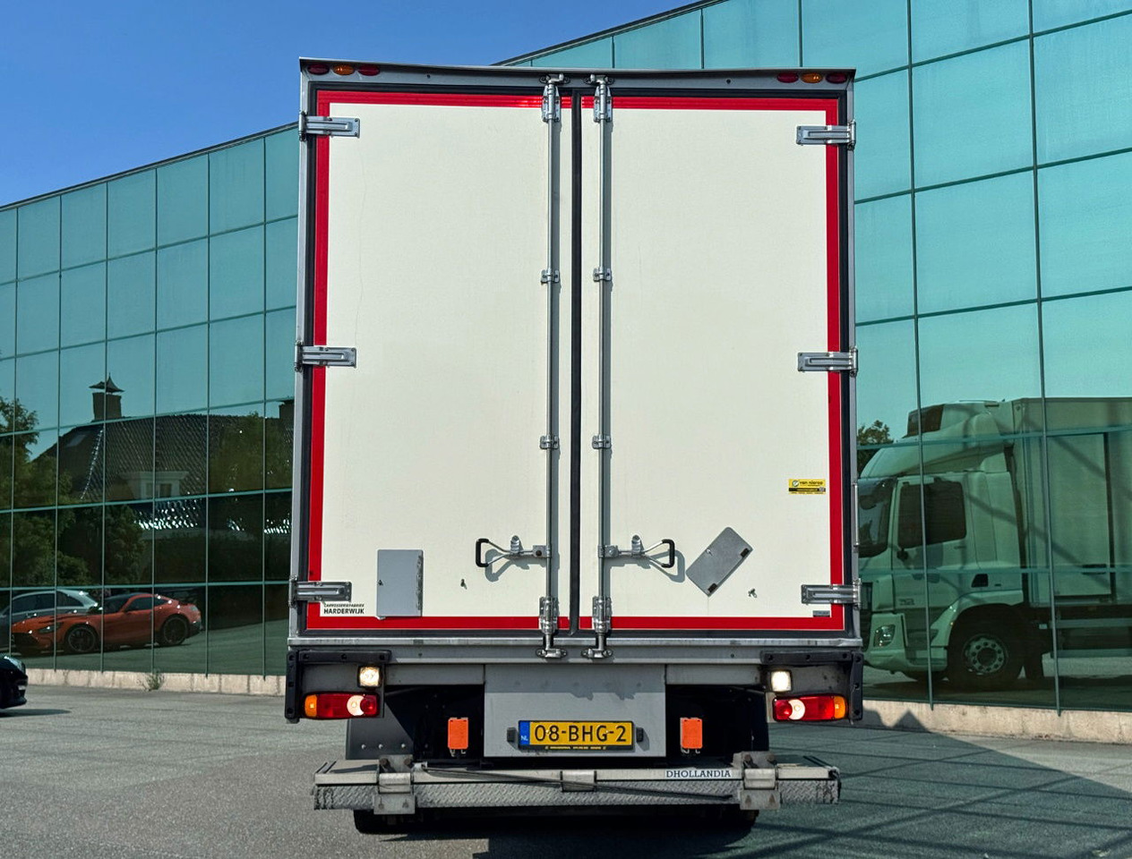 DAF CF 250 Carrier Supra 1150 Multi Temp 561.000 KM Tail Lift NL Truck - Truk berpendingin: gambar 4 DAF CF 250 Carrier Supra 1150 Multi Temp 561.000 KM Tail Lift NL Truck - Truk berpendingin: gambar 4