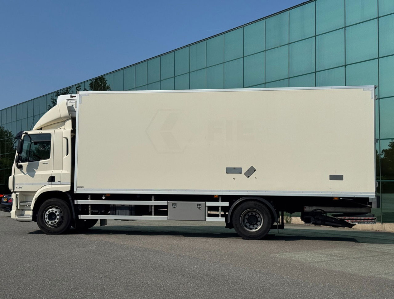 DAF CF 250 Carrier Supra 1150 Multi Temp 561.000 KM Tail Lift NL Truck - Truk berpendingin: gambar 2 DAF CF 250 Carrier Supra 1150 Multi Temp 561.000 KM Tail Lift NL Truck - Truk berpendingin: gambar 2