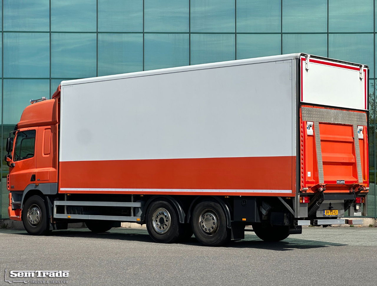 DAF CF 85.410 Airco Karhof BOX 750x250x270 CM Inside Tail Lift TOP Condition NL- - Truk box: gambar 3 DAF CF 85.410 Airco Karhof BOX 750x250x270 CM Inside Tail Lift TOP Condition NL- - Truk box: gambar 3