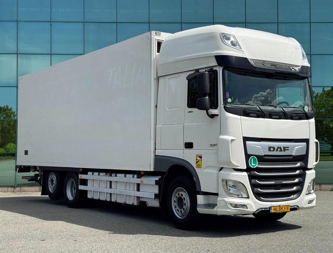 DAF XF 480 FAR SSC 6X2 Carrier TRS Iceland Lift 815 x 250 x 274 CM Inside TOP Co - Truk berpendingin: gambar 5 DAF XF 480 FAR SSC 6X2 Carrier TRS Iceland Lift 815 x 250 x 274 CM Inside TOP Co - Truk berpendingin: gambar 5