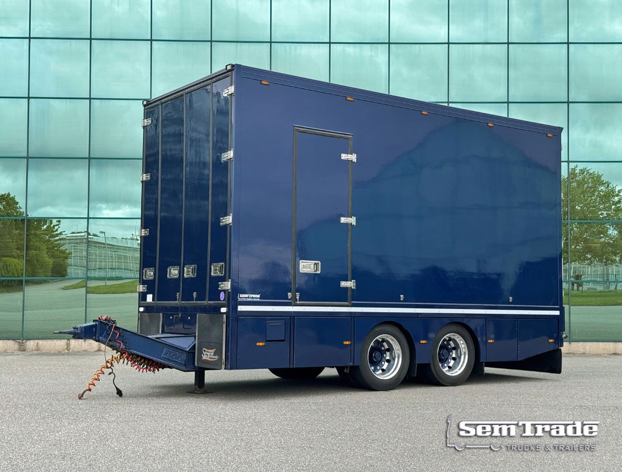 Floor Flma 16 Wipkar Mitsubishi Frigo 2015 Side Door Double DoorS Super Conditio - Trailer berpendingin: gambar 1 Floor Flma 16 Wipkar Mitsubishi Frigo 2015 Side Door Double DoorS Super Conditio - Trailer berpendingin: gambar 1