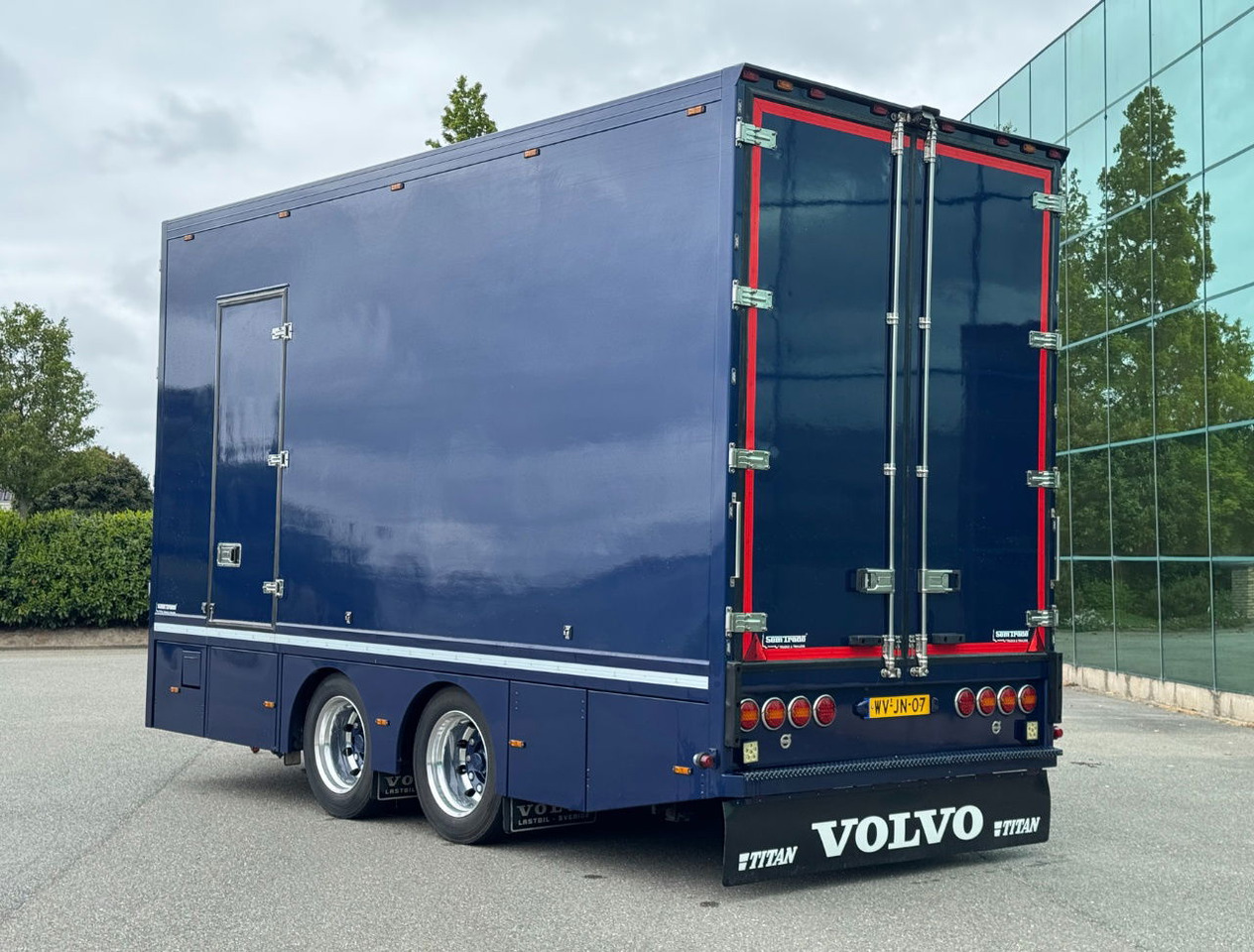Floor Flma 16 Wipkar Mitsubishi Frigo 2015 Side Door Double DoorS Super Conditio - Trailer berpendingin: gambar 4 Floor Flma 16 Wipkar Mitsubishi Frigo 2015 Side Door Double DoorS Super Conditio - Trailer berpendingin: gambar 4