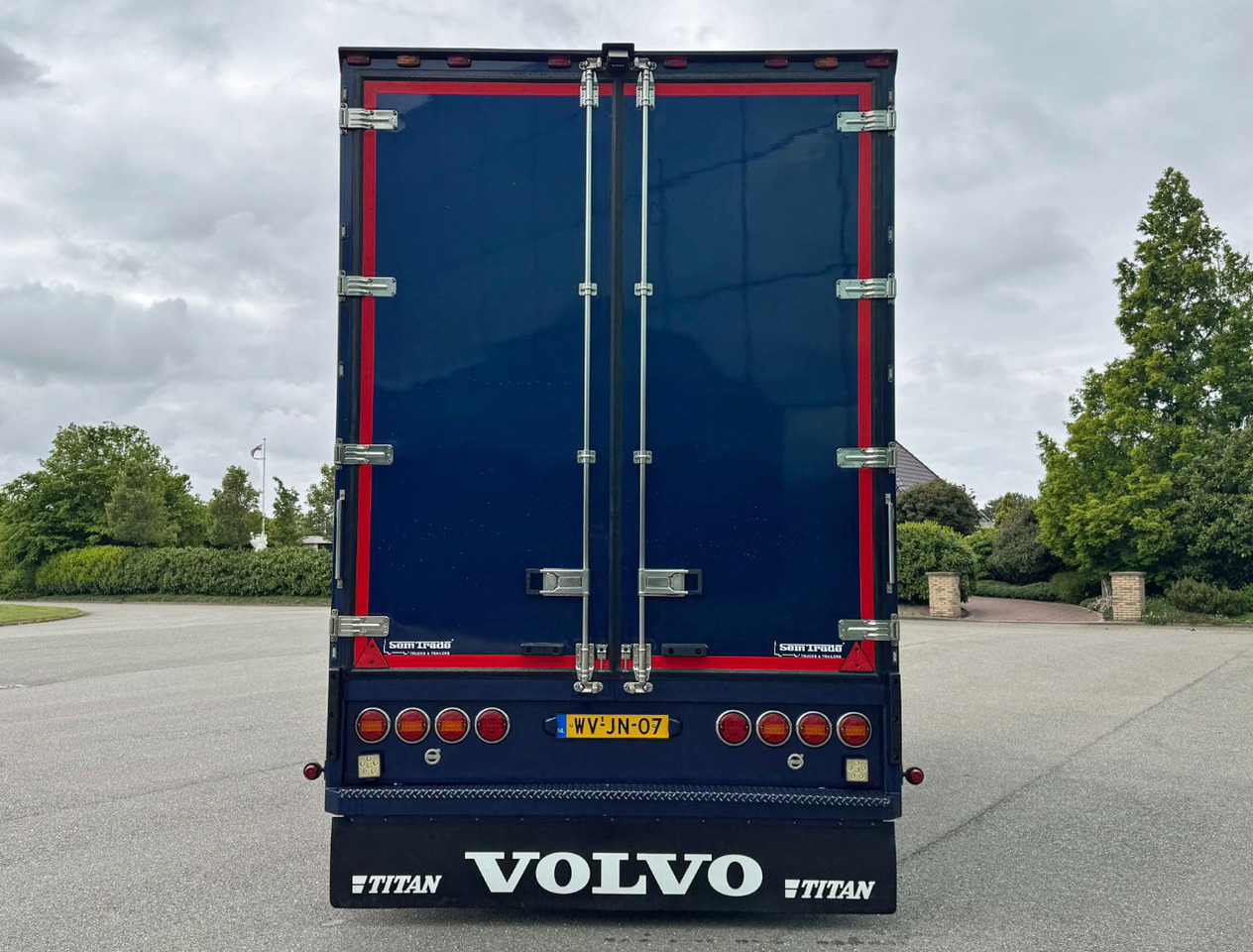 Floor Flma 16 Wipkar Mitsubishi Frigo 2015 Side Door Double DoorS Super Conditio - Trailer berpendingin: gambar 5 Floor Flma 16 Wipkar Mitsubishi Frigo 2015 Side Door Double DoorS Super Conditio - Trailer berpendingin: gambar 5
