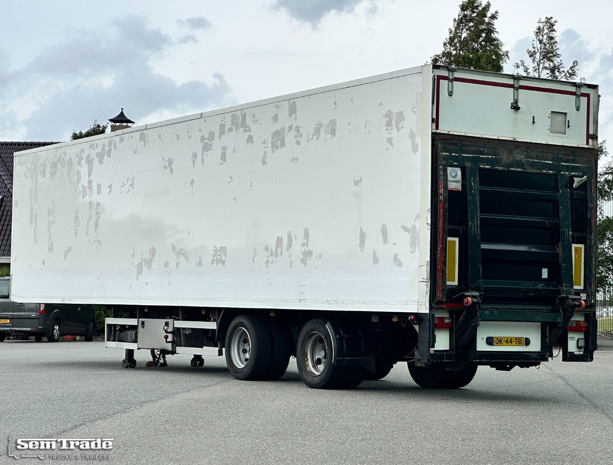 Lamboo T03 Isolated BOX + Heater Steering Axle Lift Axle Tail Lift NL-Trailer - Semi-trailer kotak tertutup: gambar 3 Lamboo T03 Isolated BOX + Heater Steering Axle Lift Axle Tail Lift NL-Trailer - Semi-trailer kotak tertutup: gambar 3